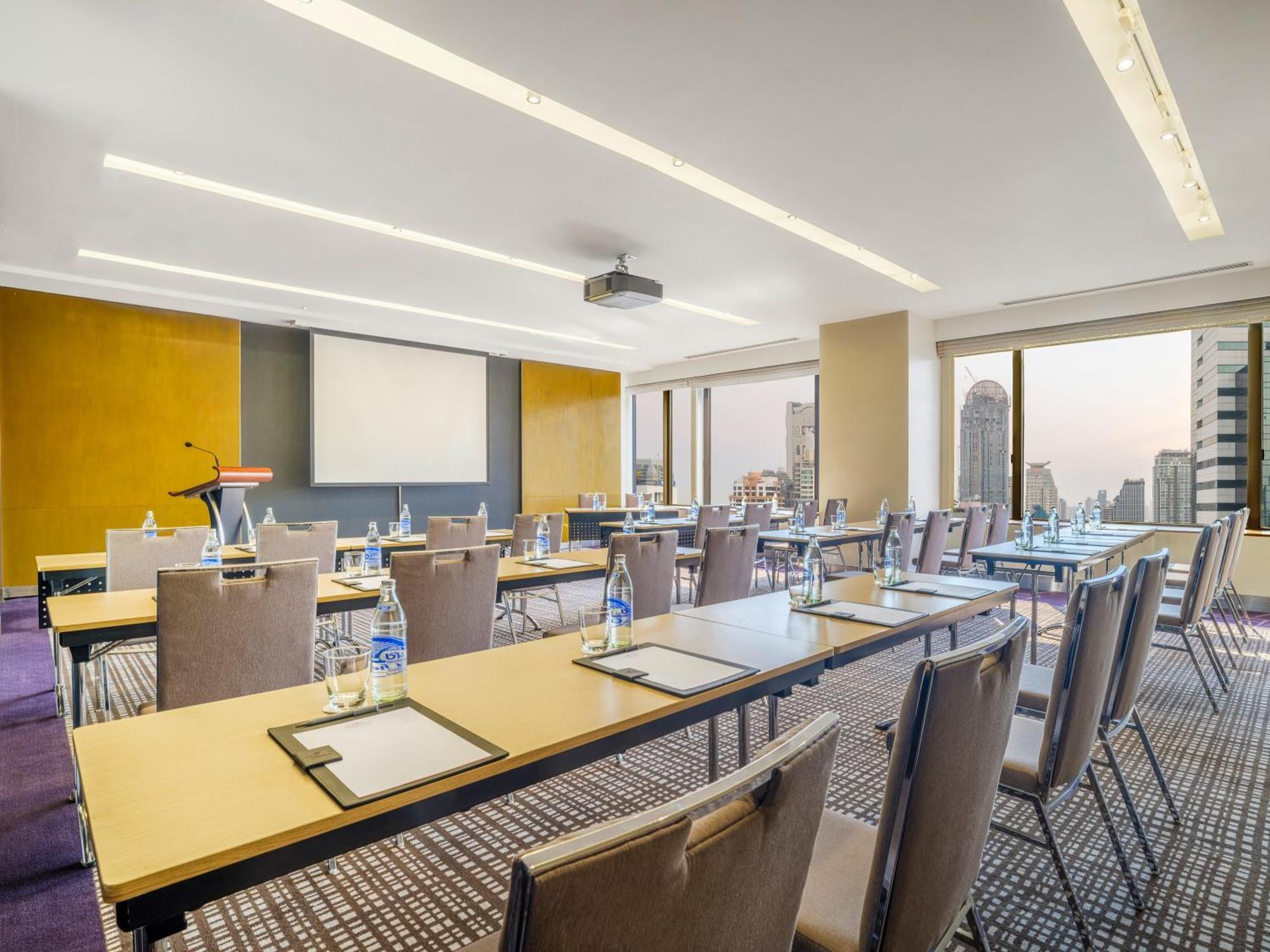Crowne Plaza Bangkok Lumpini Park By Ihg Hotell Eksteriør bilde