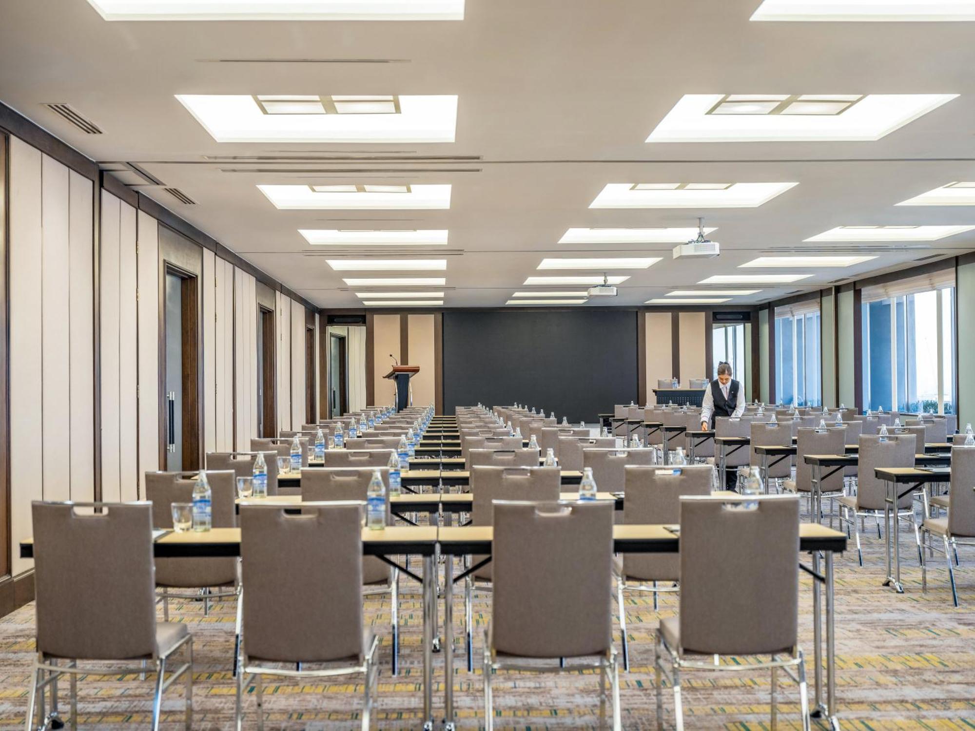 Crowne Plaza Bangkok Lumpini Park By Ihg Hotell Eksteriør bilde
